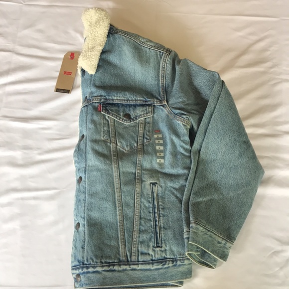 Levi’s Sherpa Trucker Jean Jacket Faded Medium/Light Wash size M NWT - Picture 4 of 6